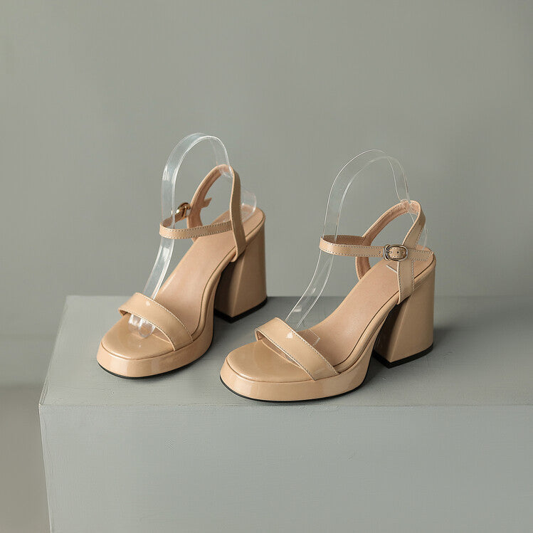 Chic Orthopedic Sandals with Unique Design