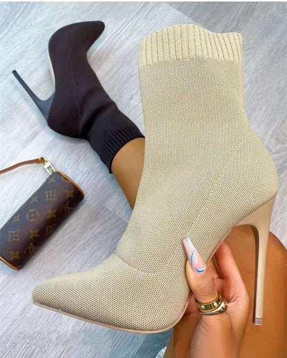 Graceful Orthopedic Boots for Modern Look
