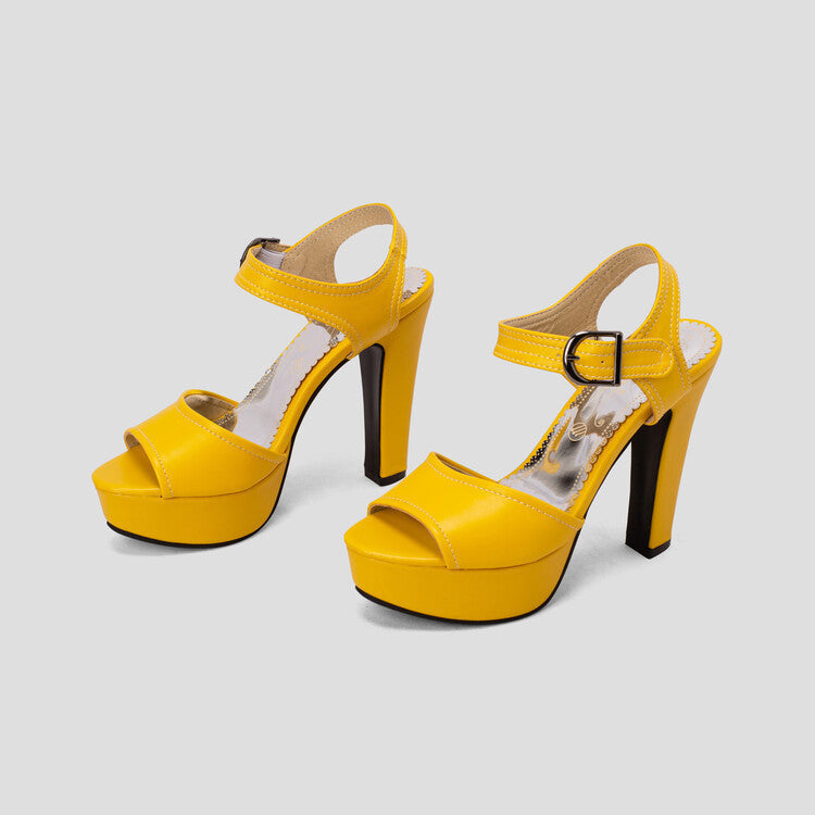 Chic Orthopedic Sandals with Unique Design