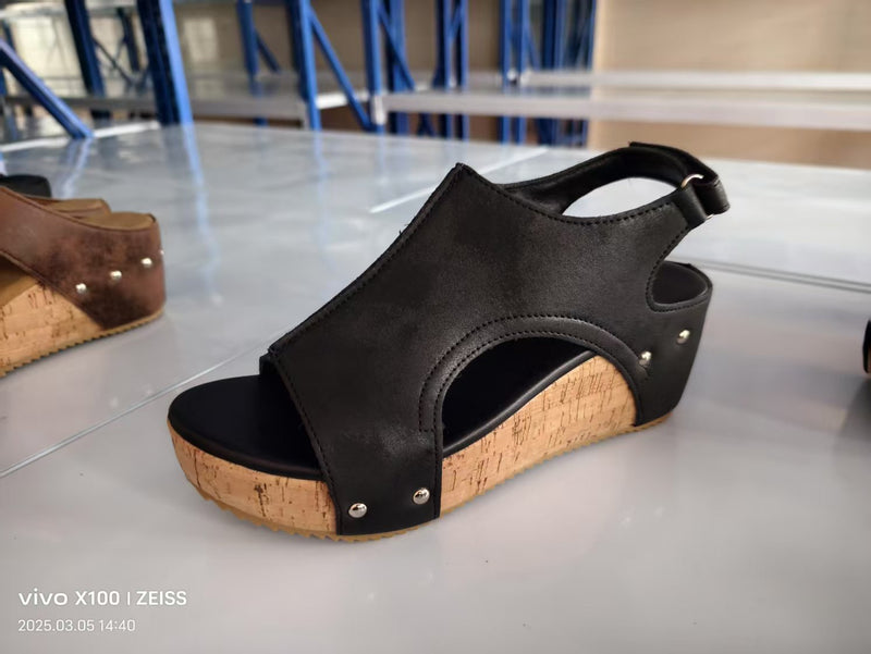 Graceful Orthopedic Sandals for Modern Look