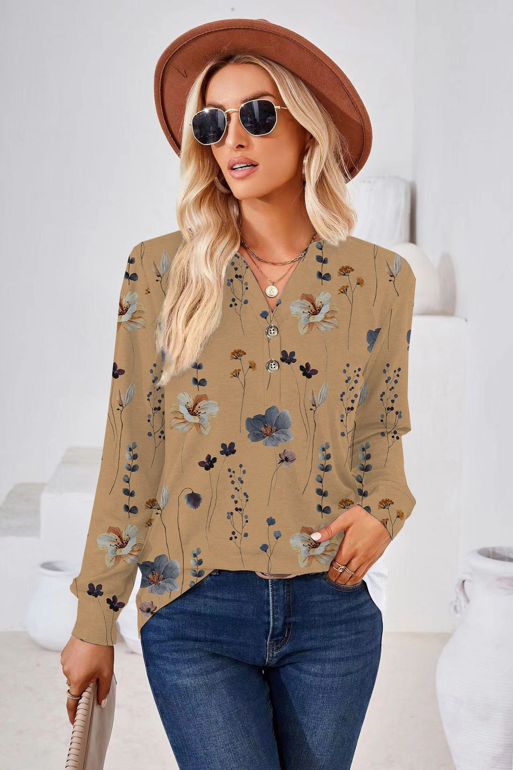 Polished Blouse with an Effortless Classic Look