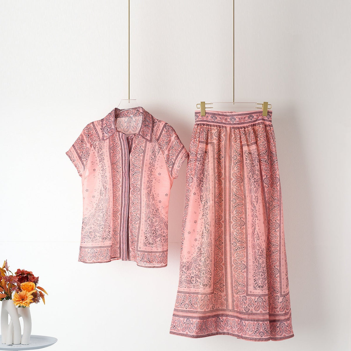Beautifully Crafted Blouse in a Classic Style
