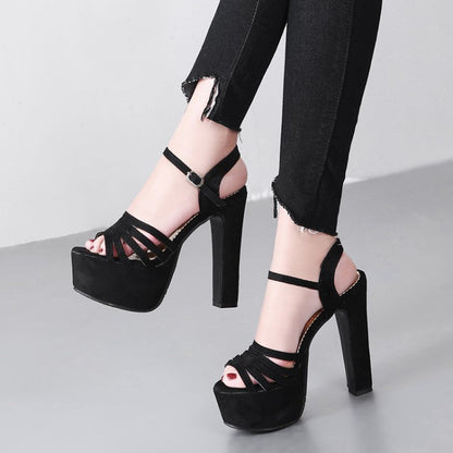 Graceful Orthopedic Sandals for Modern Look