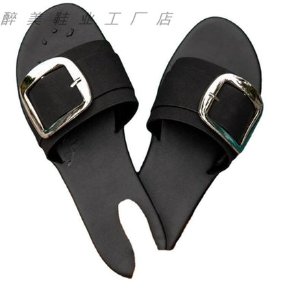 Graceful Orthopedic Sandals for Modern Look