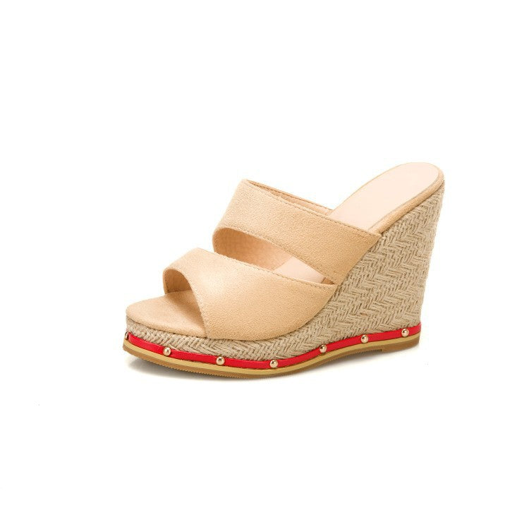 Graceful Orthopedic Sandals for Modern Look