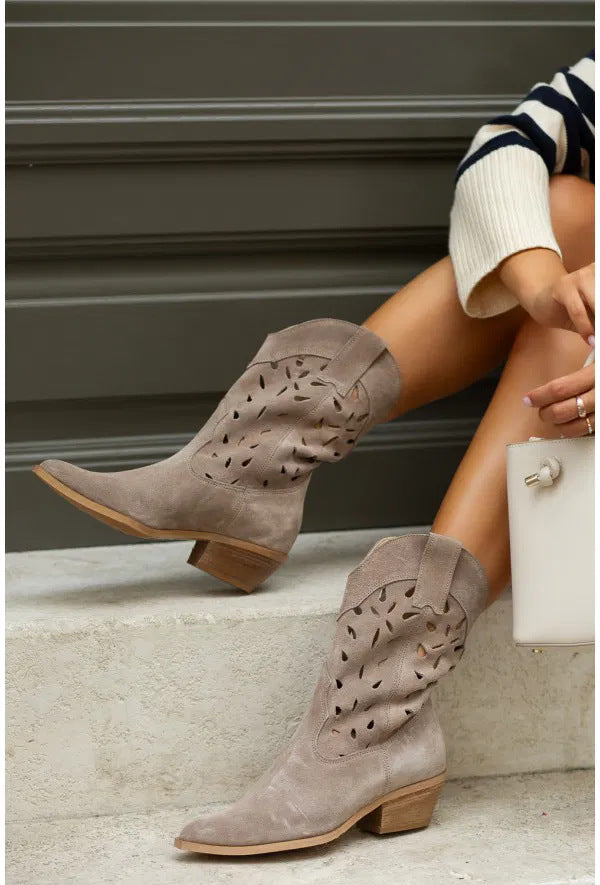 Graceful Orthopedic Boots for Modern Look