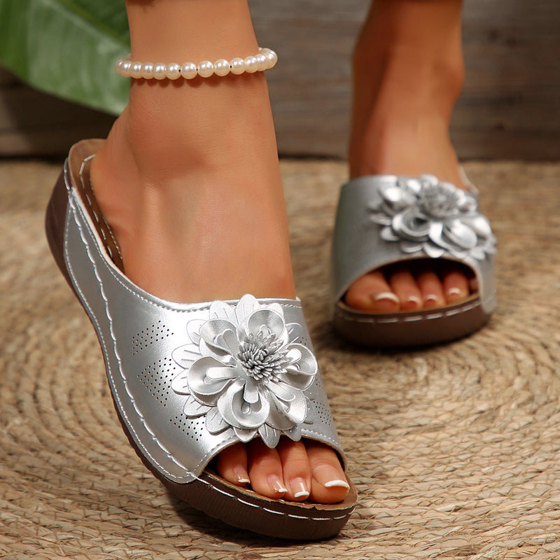 Chic Orthopedic Sandals with Unique Design
