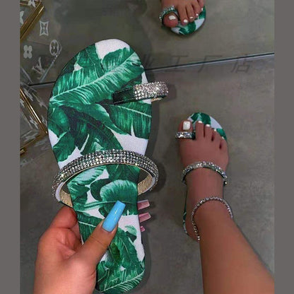 Graceful Orthopedic Sandals for Modern Look
