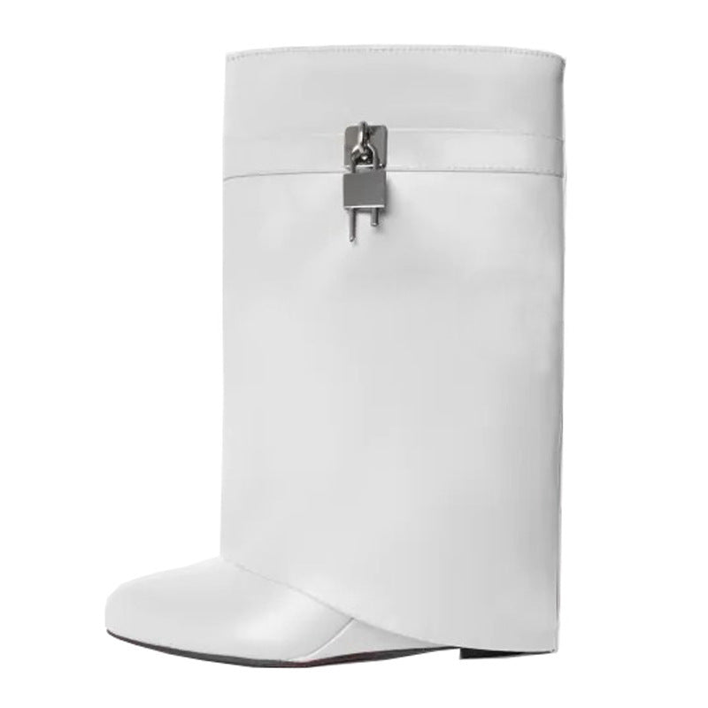 Graceful Orthopedic Boots for Modern Look