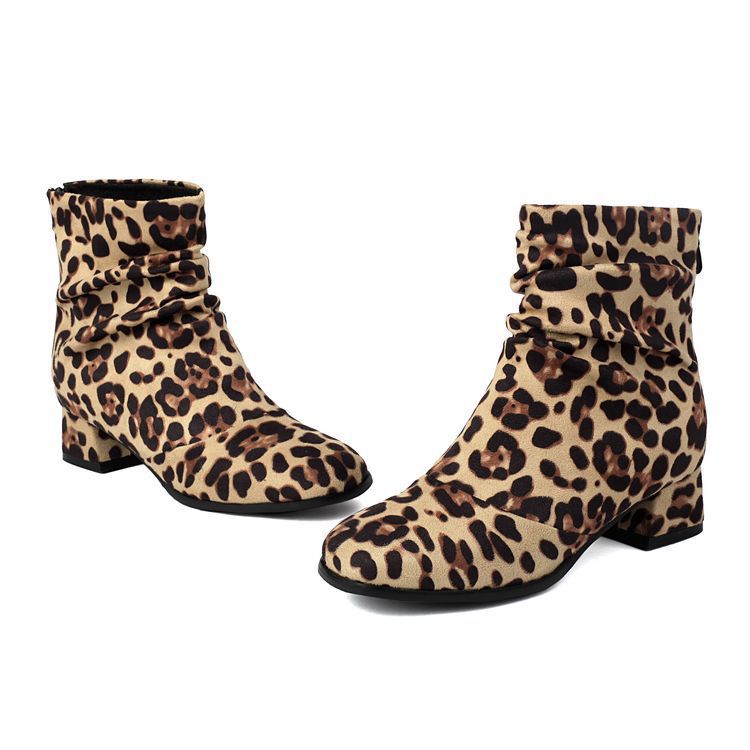 Graceful Orthopedic Boots for Modern Look