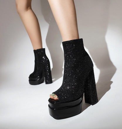 Graceful Orthopedic Boots for Modern Look