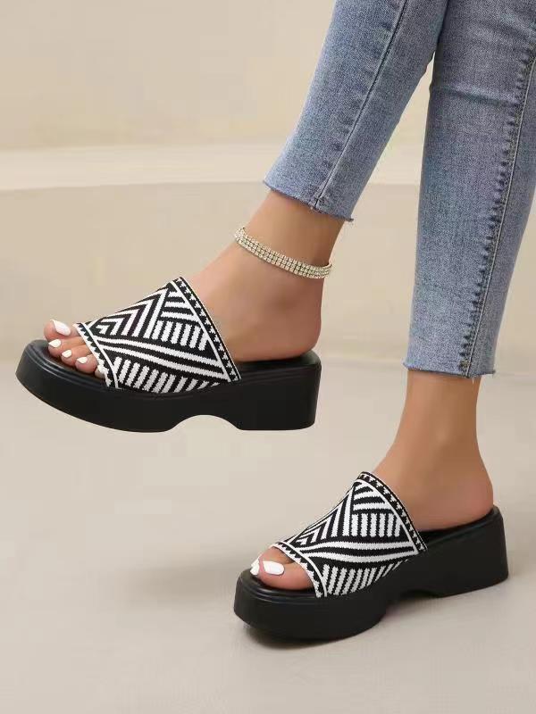 Graceful Orthopedic Sandals for Modern Look