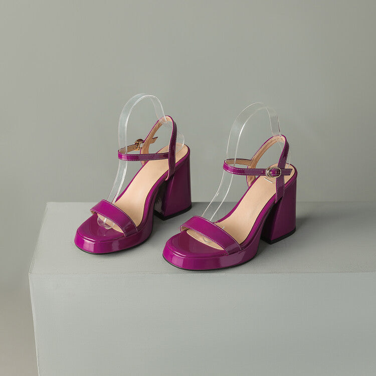 Chic Orthopedic Sandals with Unique Design