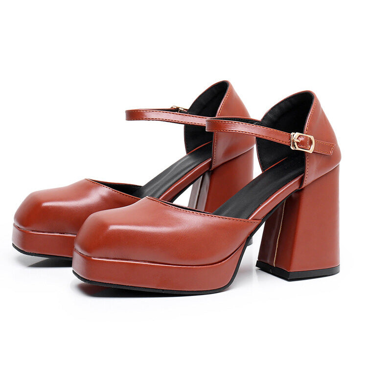 Chic Orthopedic Sandals with Unique Design