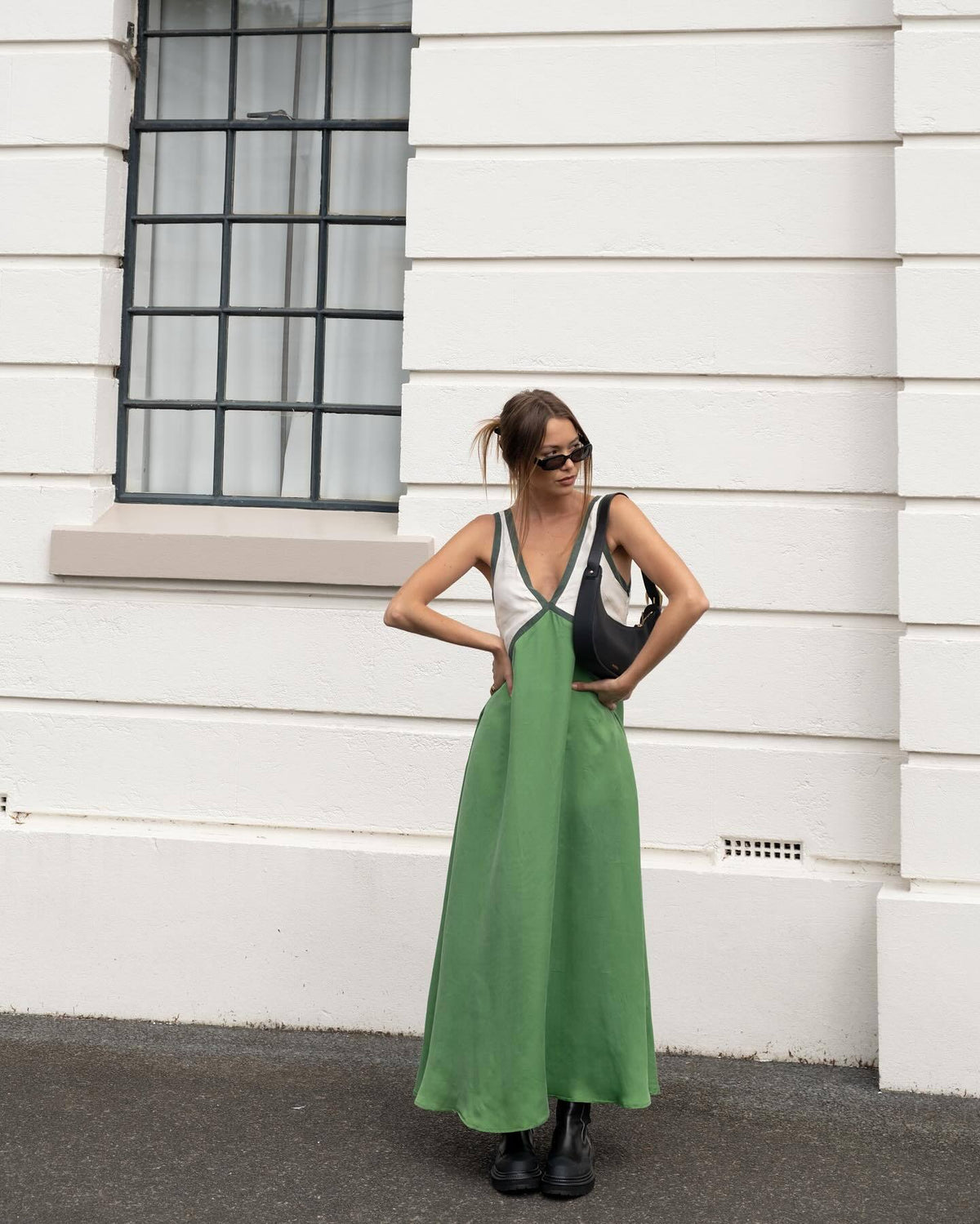 Beautifully Finished Dress in a Timeless Design