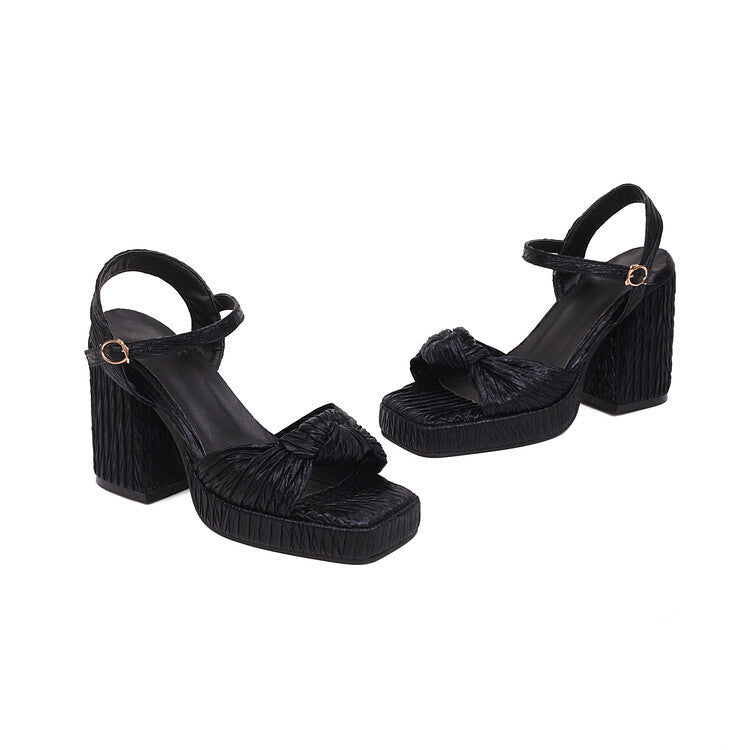 Chic Orthopedic Sandals with Unique Design
