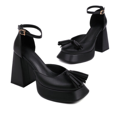 Graceful Orthopedic Sandals for Modern Look