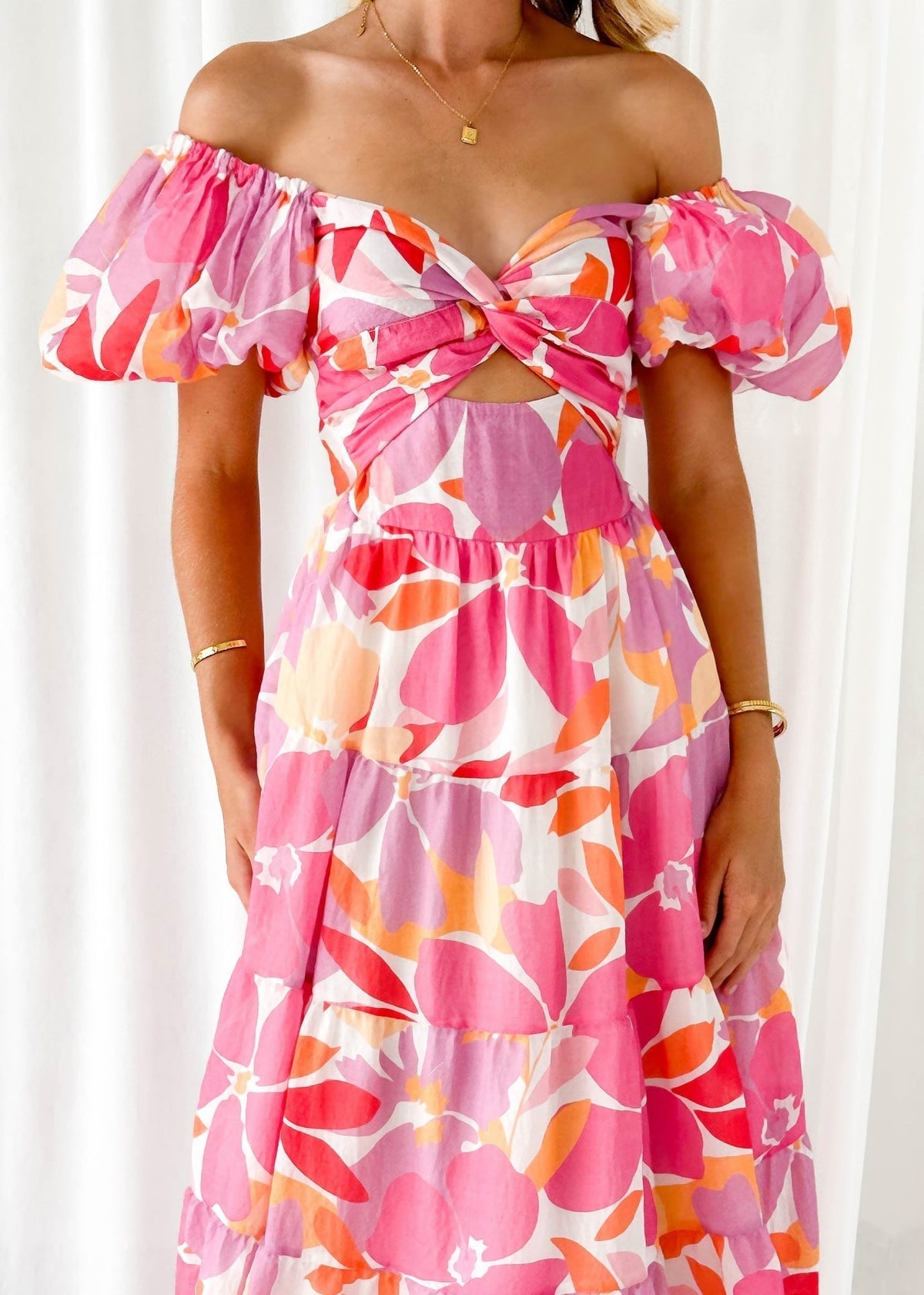 Beautifully Crafted Dress in a Classic Style