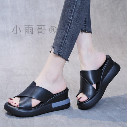 Chic Orthopedic Sandals with Unique Design
