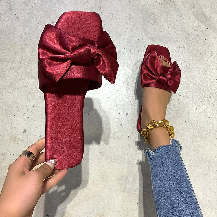 Graceful Orthopedic Sandals for Modern Look