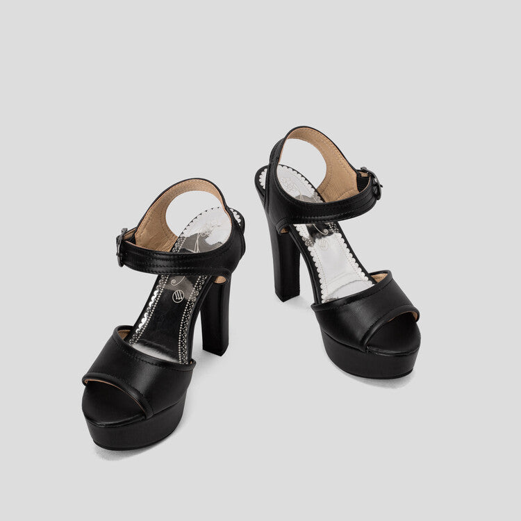 Chic Orthopedic Sandals with Unique Design