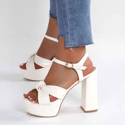 Graceful Orthopedic Sandals for Modern Look