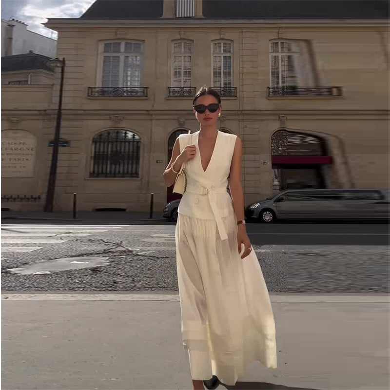 Sophisticated Dress with a Clean Classic Look