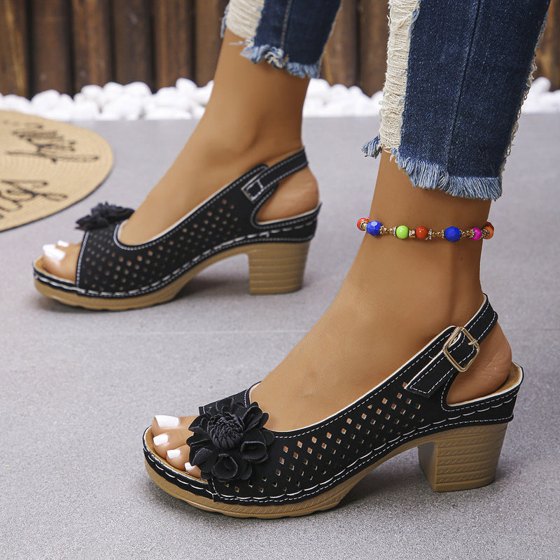 Chic Orthopedic Sandals with Unique Design