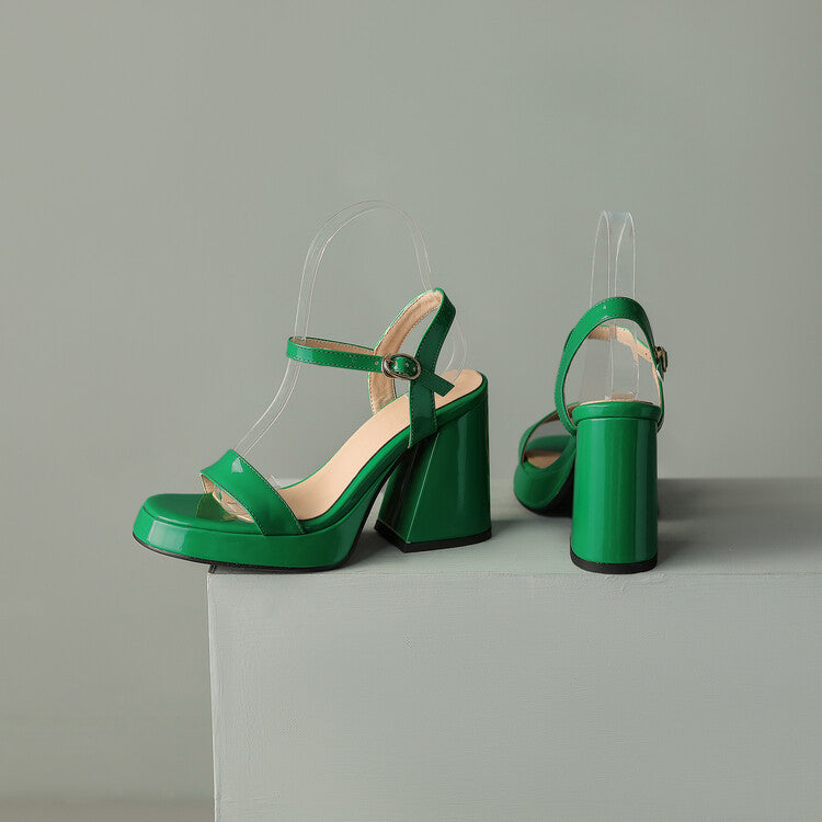 Chic Orthopedic Sandals with Unique Design