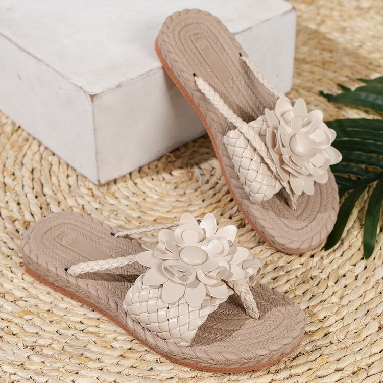 Graceful Orthopedic Sandals for Modern Look