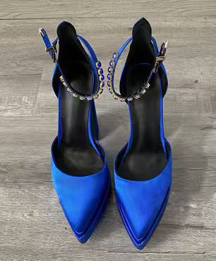 Graceful Orthopedic Sandals for Modern Look
