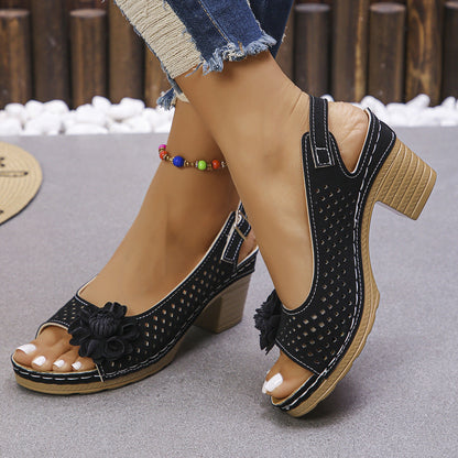 Chic Orthopedic Sandals with Unique Design