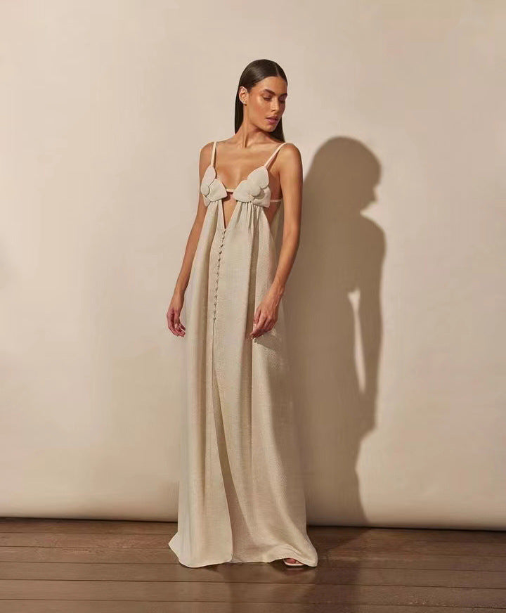 Beautifully Finished Dress in a Timeless Design