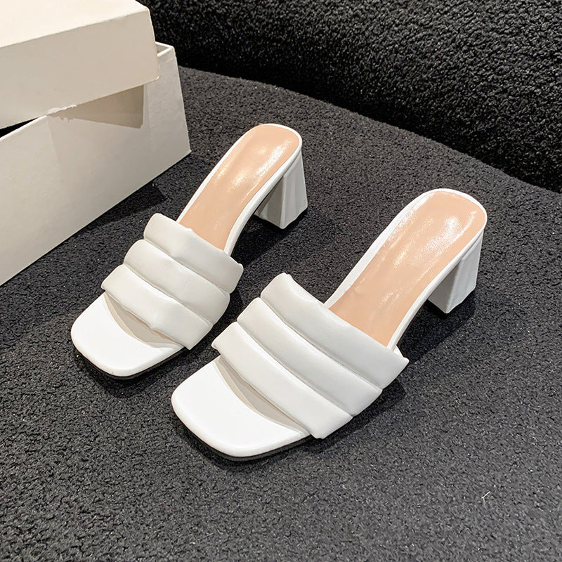 Graceful Orthopedic Sandals for Modern Look