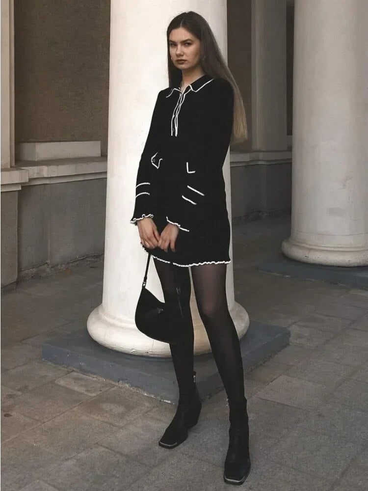 Beautifully Finished Dress in a Timeless Design