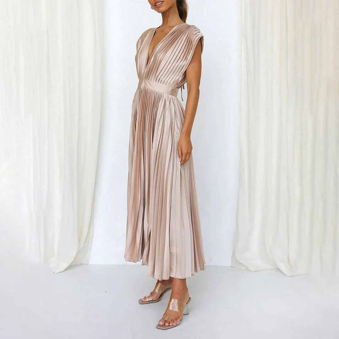 Sophisticated Dress with a Clean Classic Look