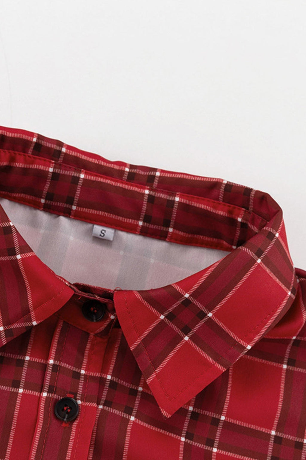 Classic Vintage Blouse with a Flattering Fit