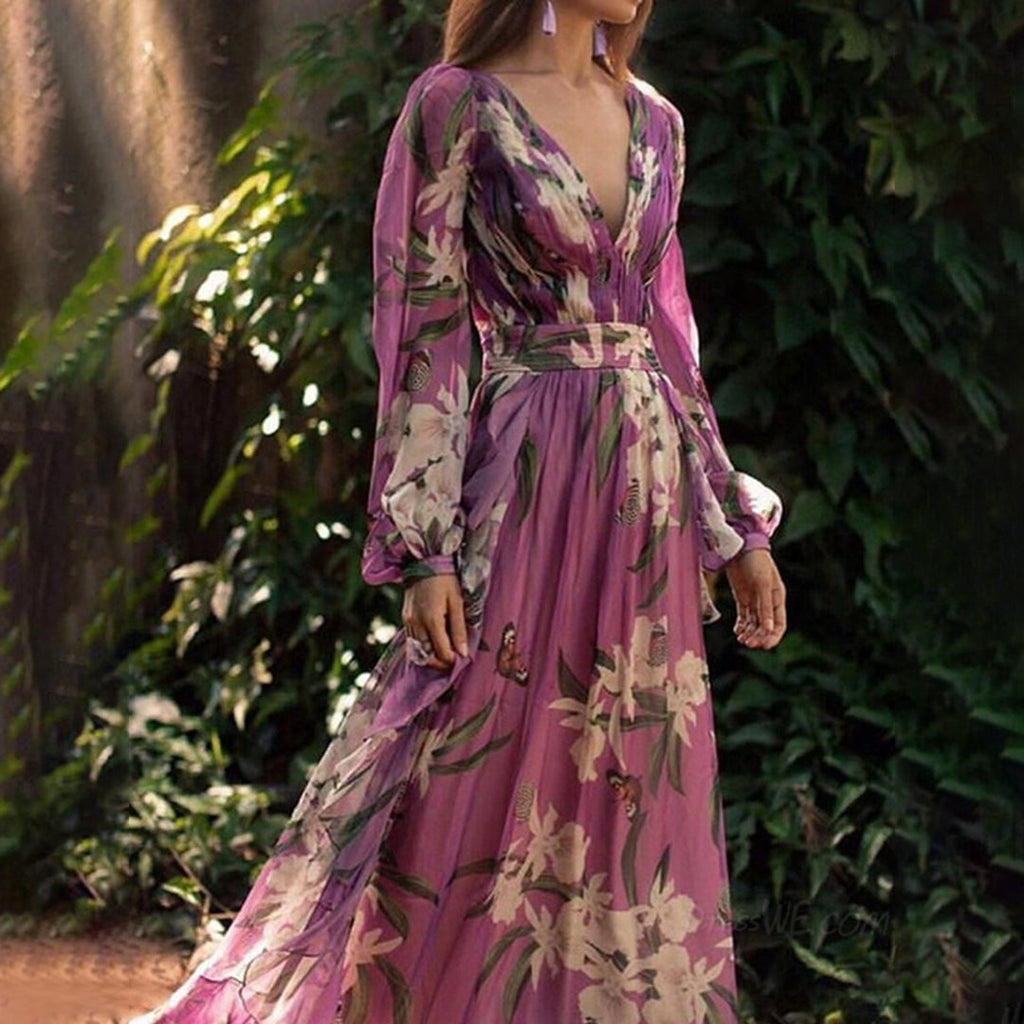 A Vintage Style Dress with Delicate Timeless Details