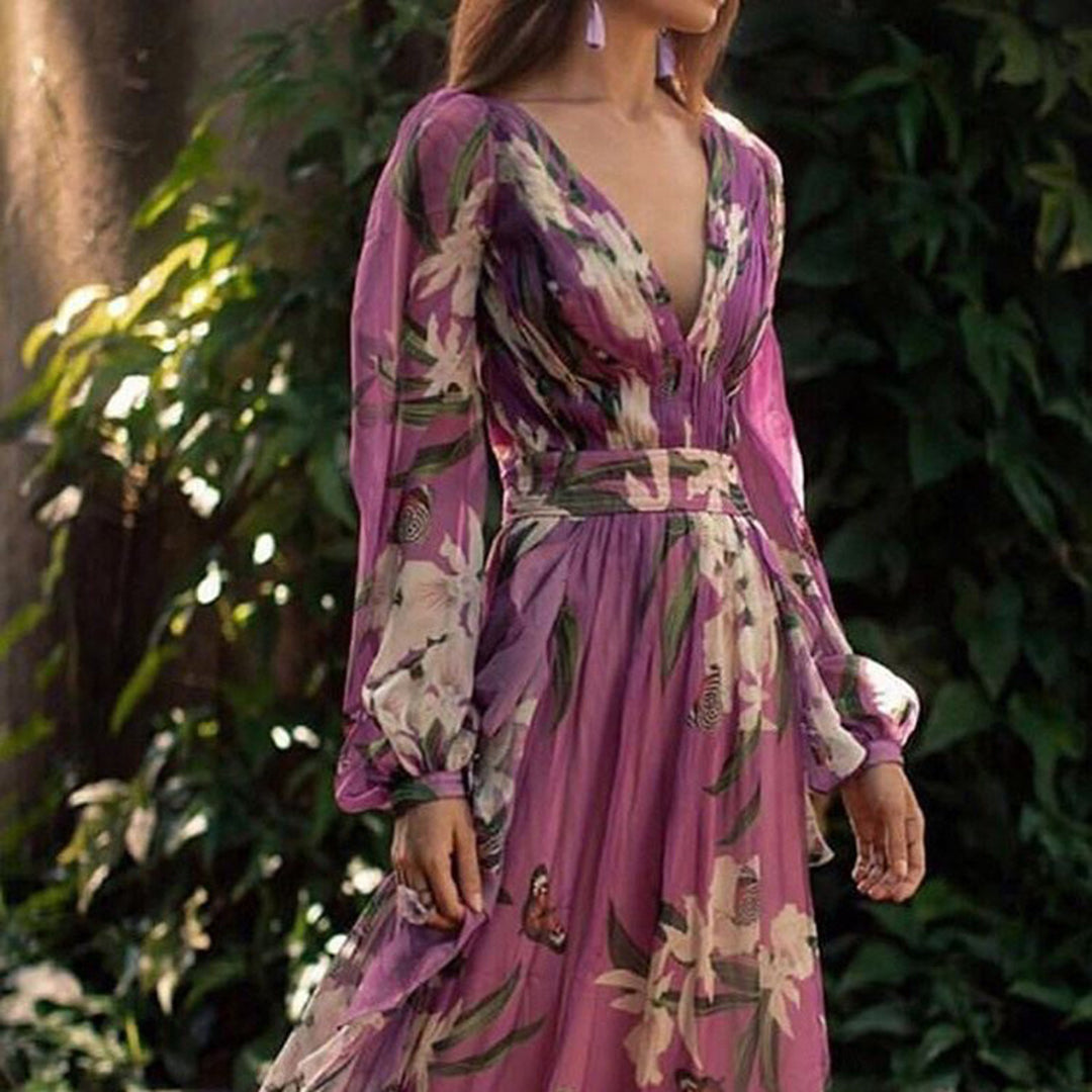 A Vintage Style Dress with Delicate Timeless Details