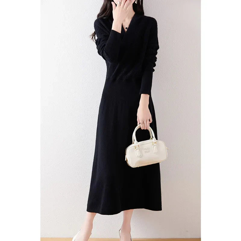 Effortlessly Elegant Dress with a Timeless Design