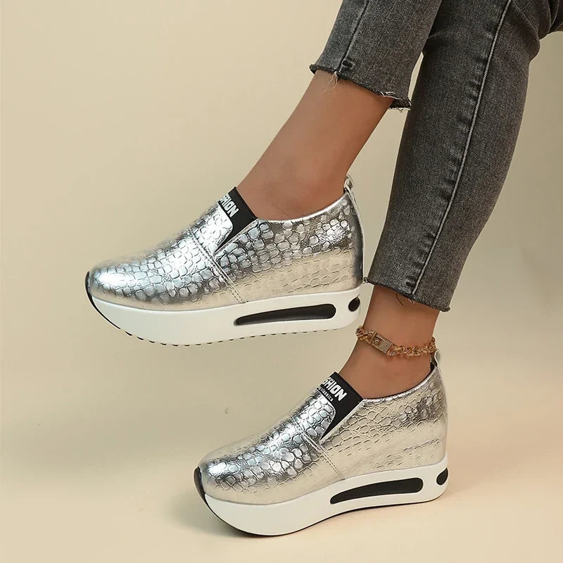 Classic Orthopedic Sneakers with Timeless Style