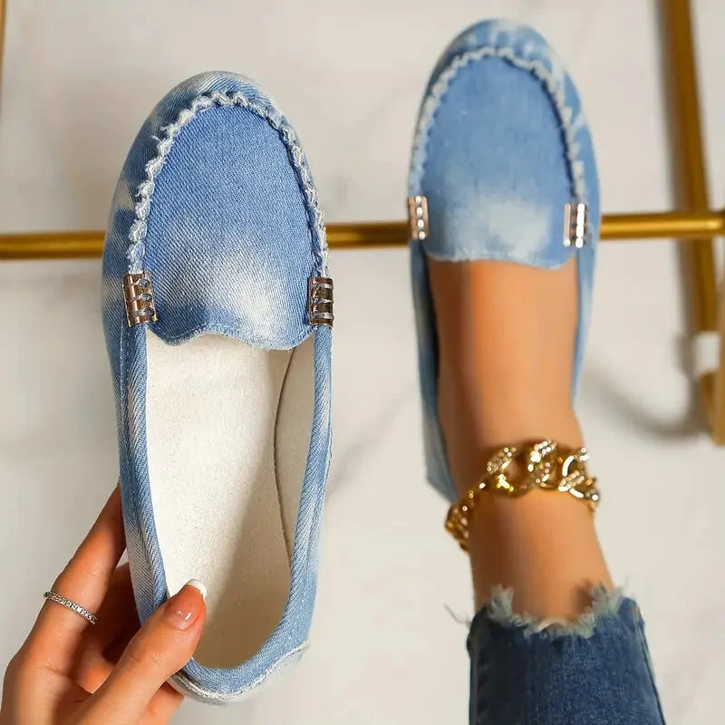 Classic Orthopedic Sneakers with Timeless Style