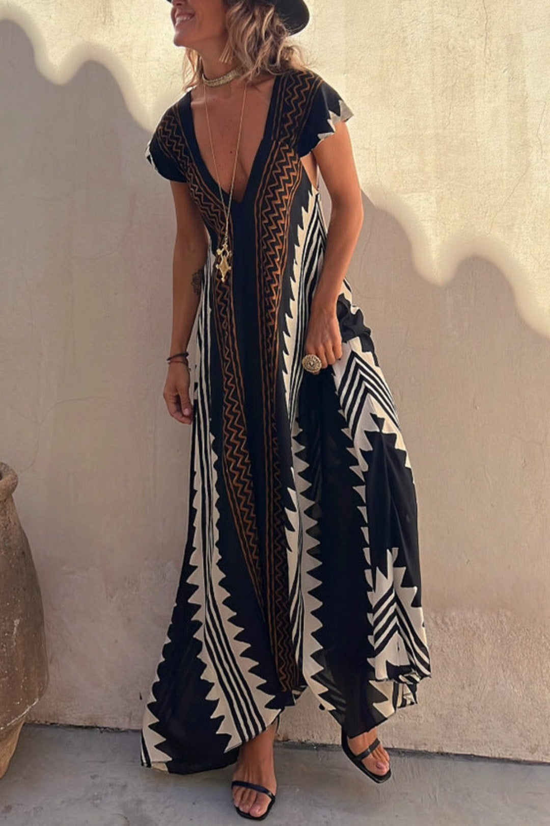 Classic Vintage & Enduringly Stylish Dress