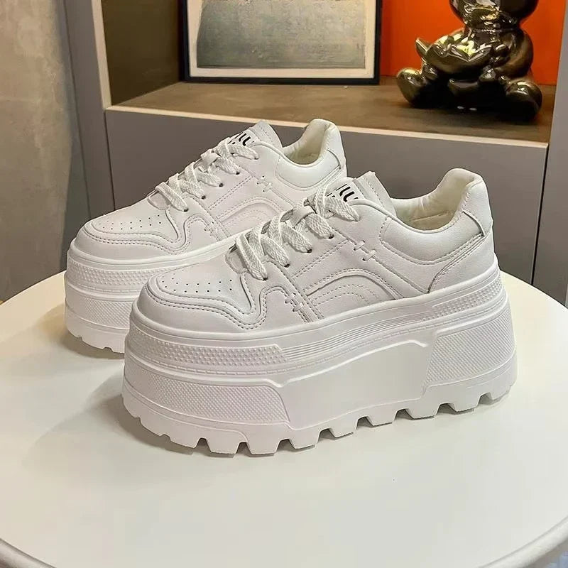 Classic Orthopedic Sneakers with Timeless Style