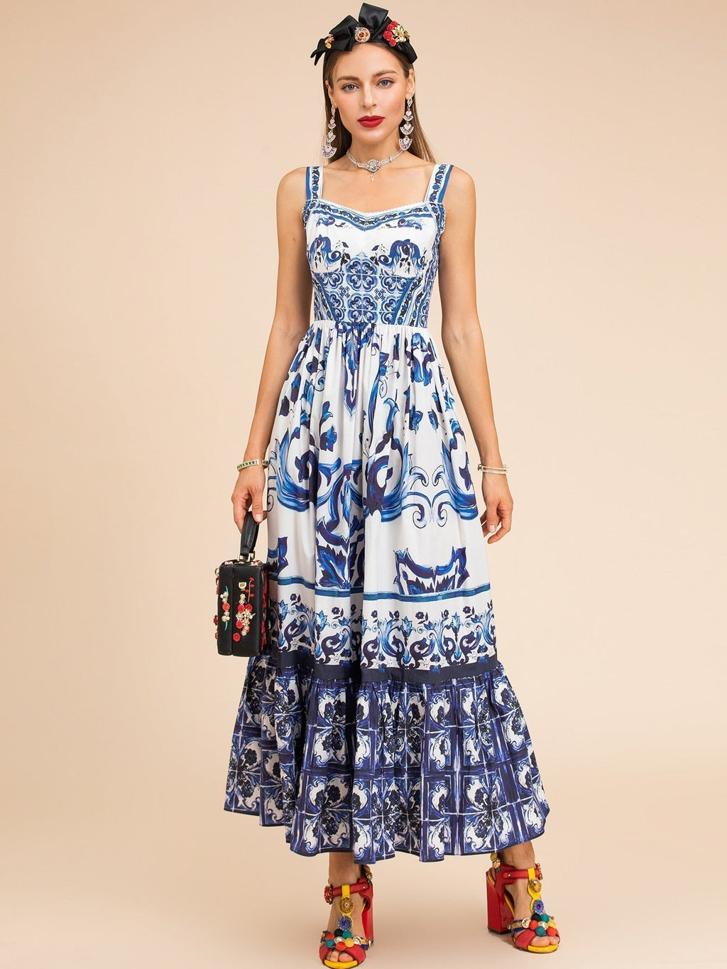 Gracefully Styled Dress for Any Occasion