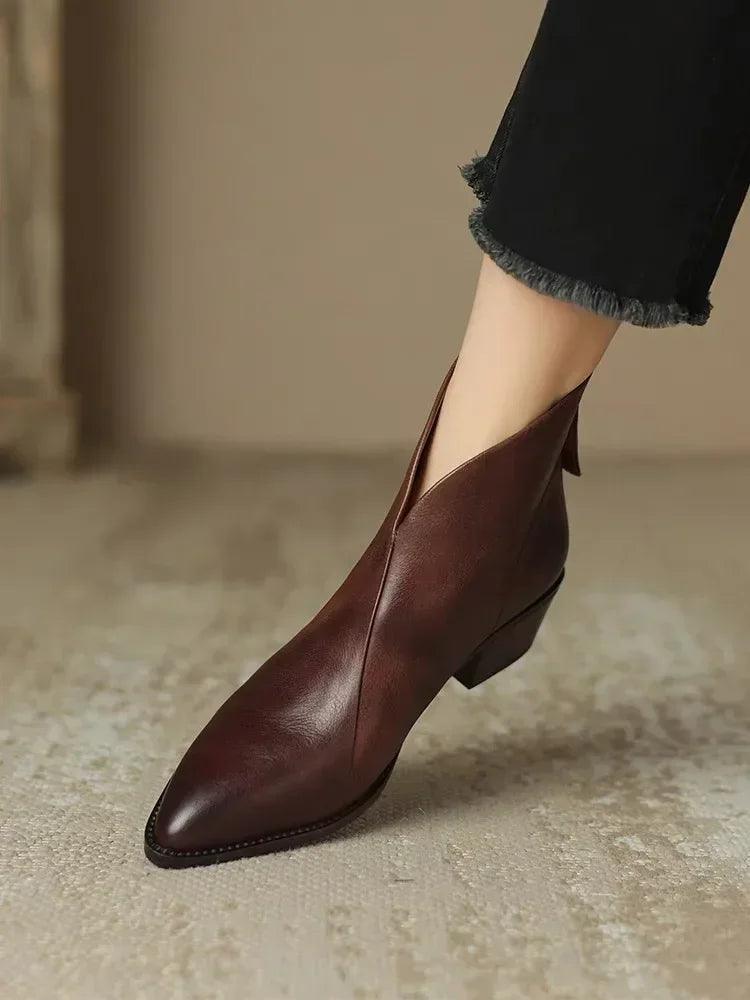 Graceful Orthopedic Shoes for Modern Look