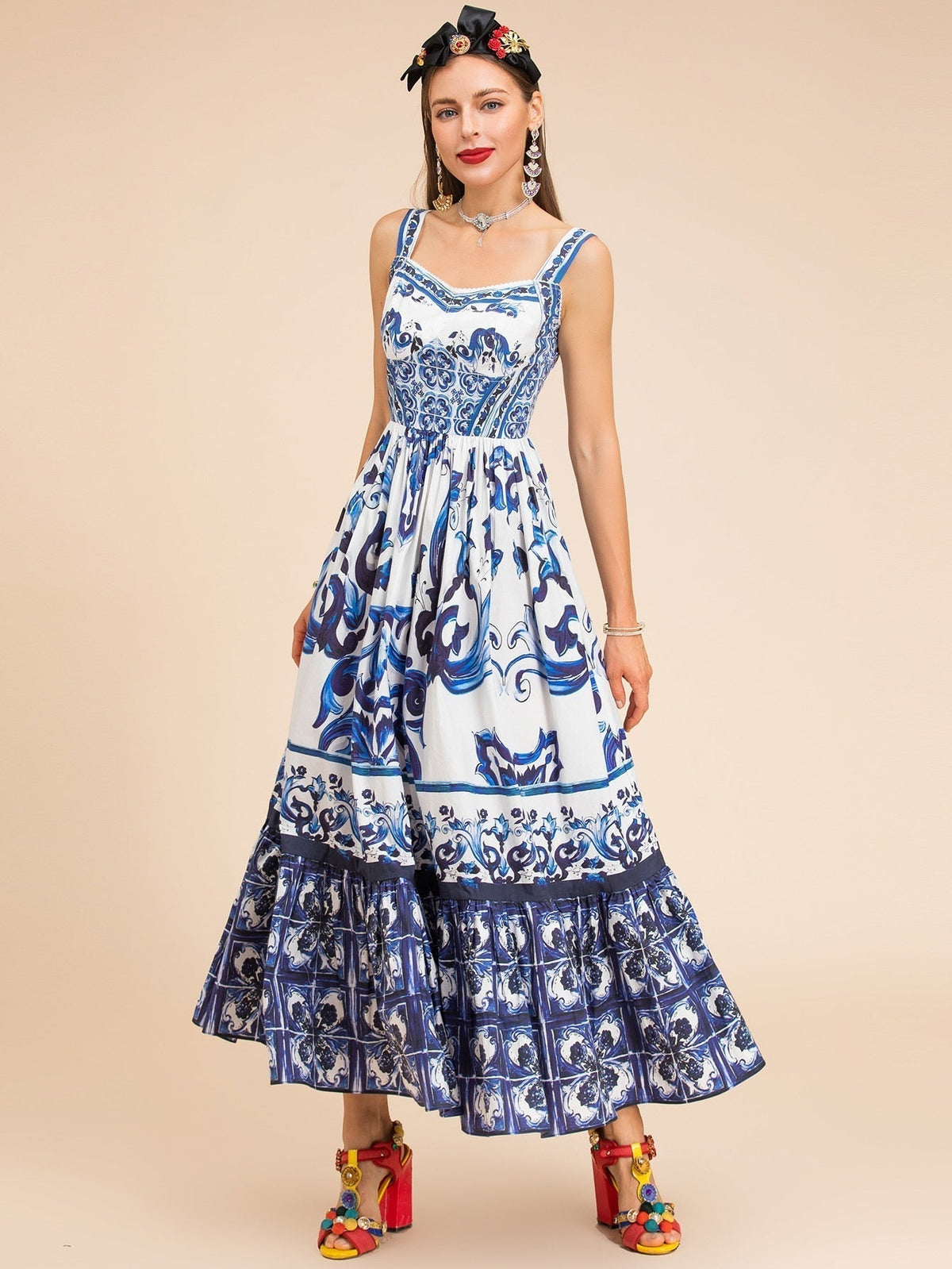 Beautifully Finished Dress in a Timeless Design