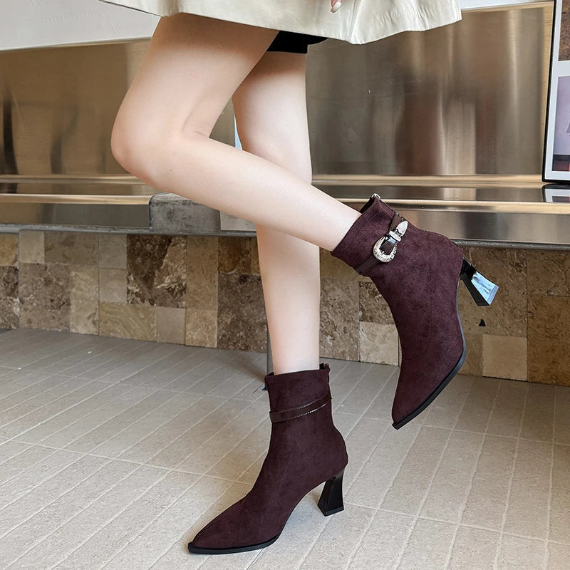 Graceful Orthopedic Boots for Modern Look