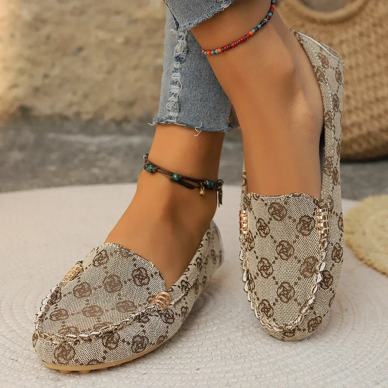 Classic Orthopedic Sneakers with Timeless Style