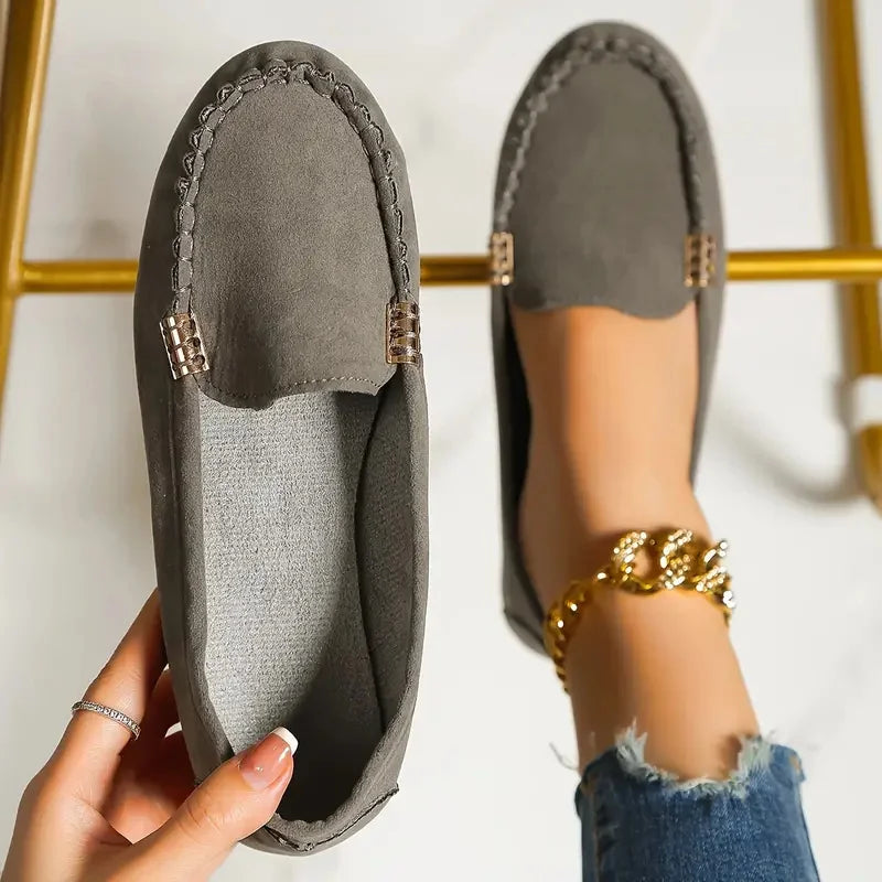 Classic Orthopedic Sneakers with Timeless Style